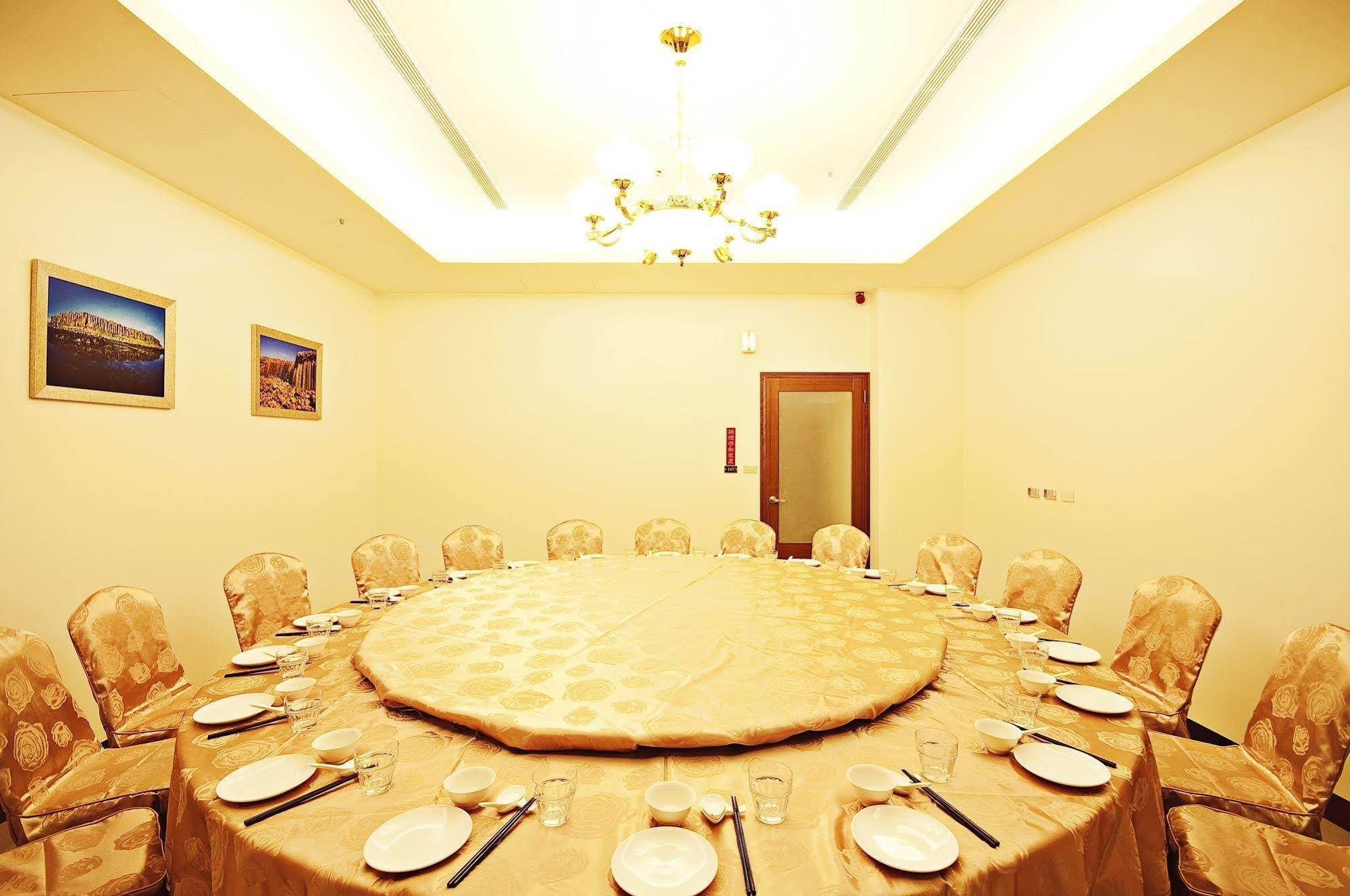 Yaling Hotel Magong Exterior foto